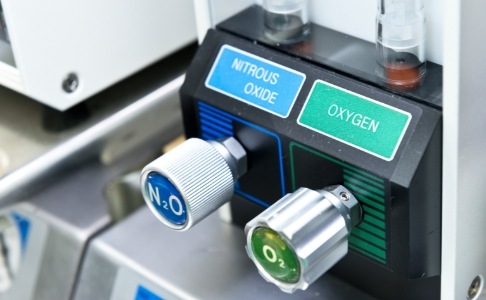 Nitrous oxide dental sedation system